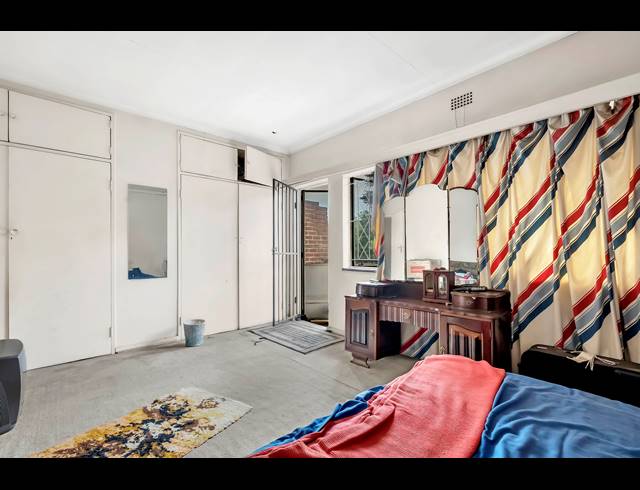 2 BEDROOM APARTMENT FOR SALE IN WINDSOR EAST